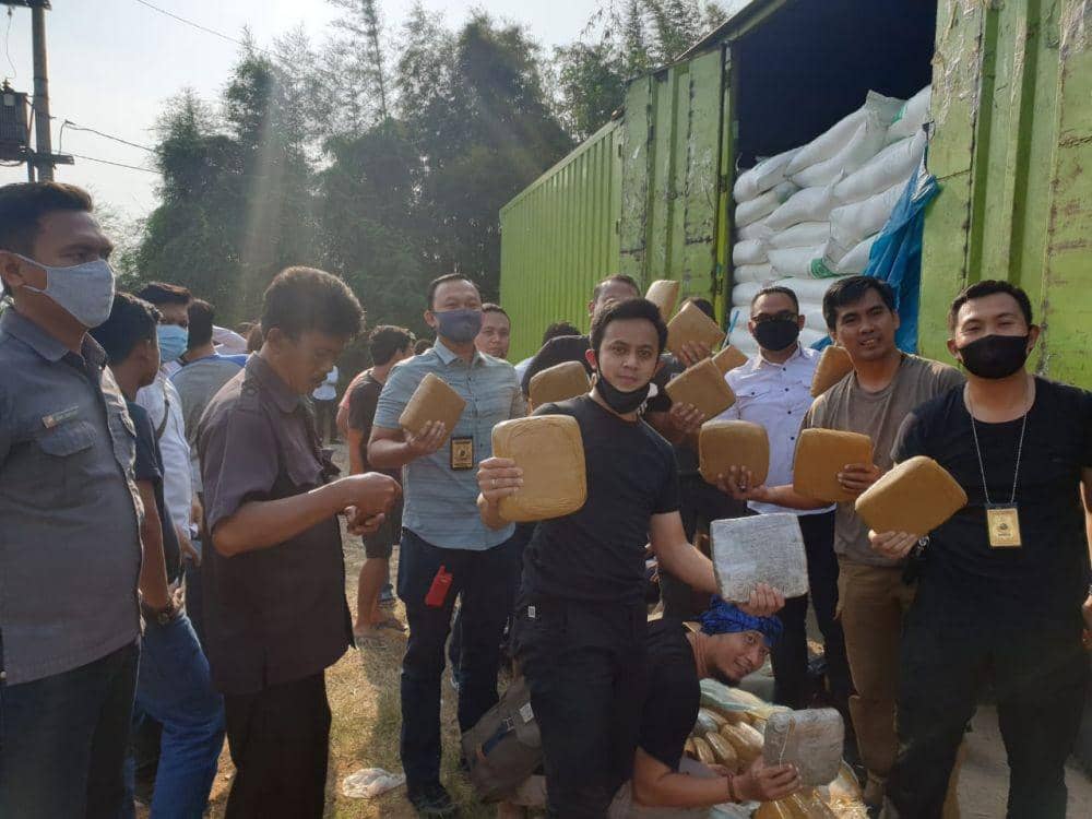 Polda Banten Gagalkan Penyelundupan 150 Kg Ganja