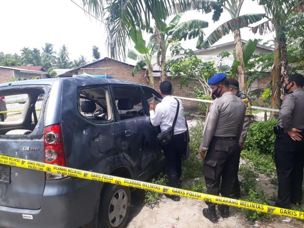 Mobil BNN Dirusak Massa saat Penggerebekan Narkoba di Pantai Labu