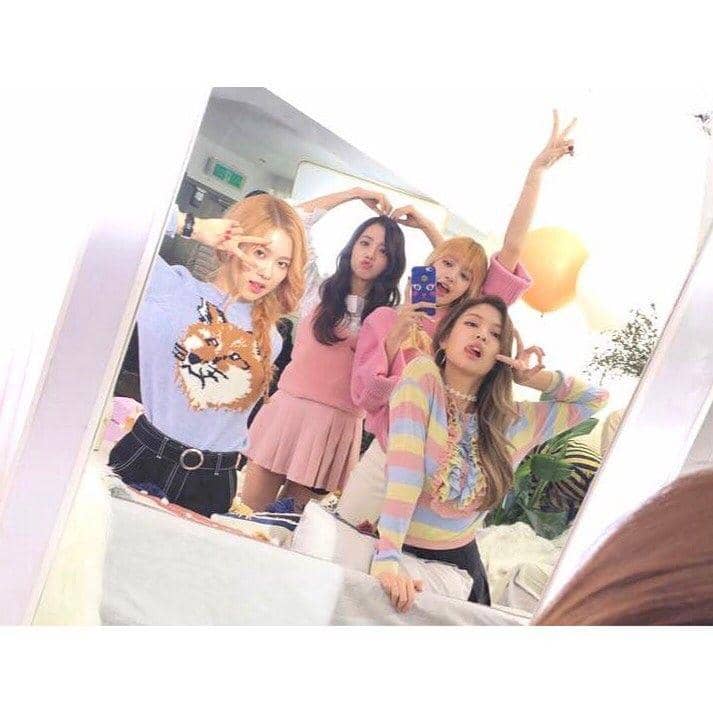instagram.com/blackpinkofficial