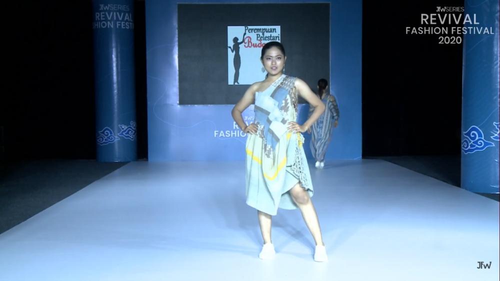 youtube.com/Jakarta Fashion Week