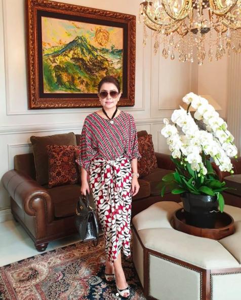 instagram.com/mayangsaritrihatmodjoreal