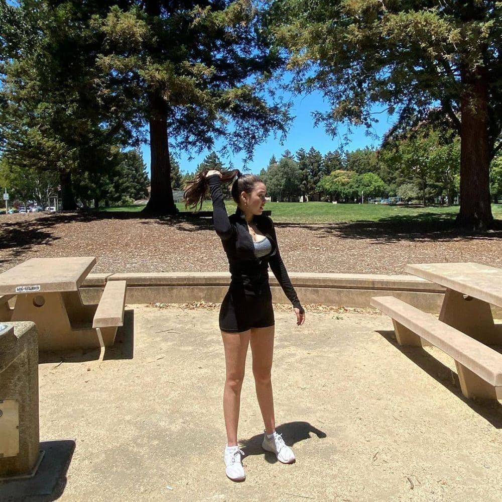 instagram.com/caitlinhalderman