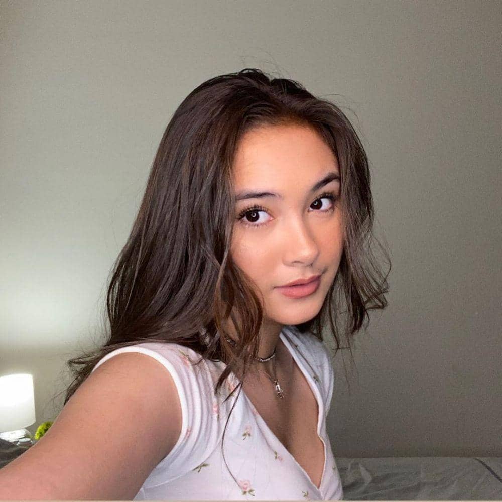 instagram.com/caitlinhalderman