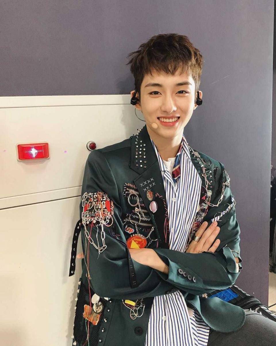 Instagram.com/wayvofficial