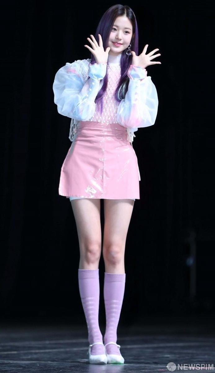 twitter.com/IZONE_WonyoungJ
