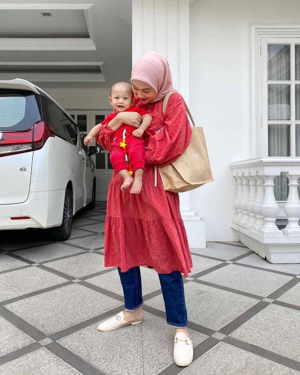 Instagram.com/indahnadapuspita