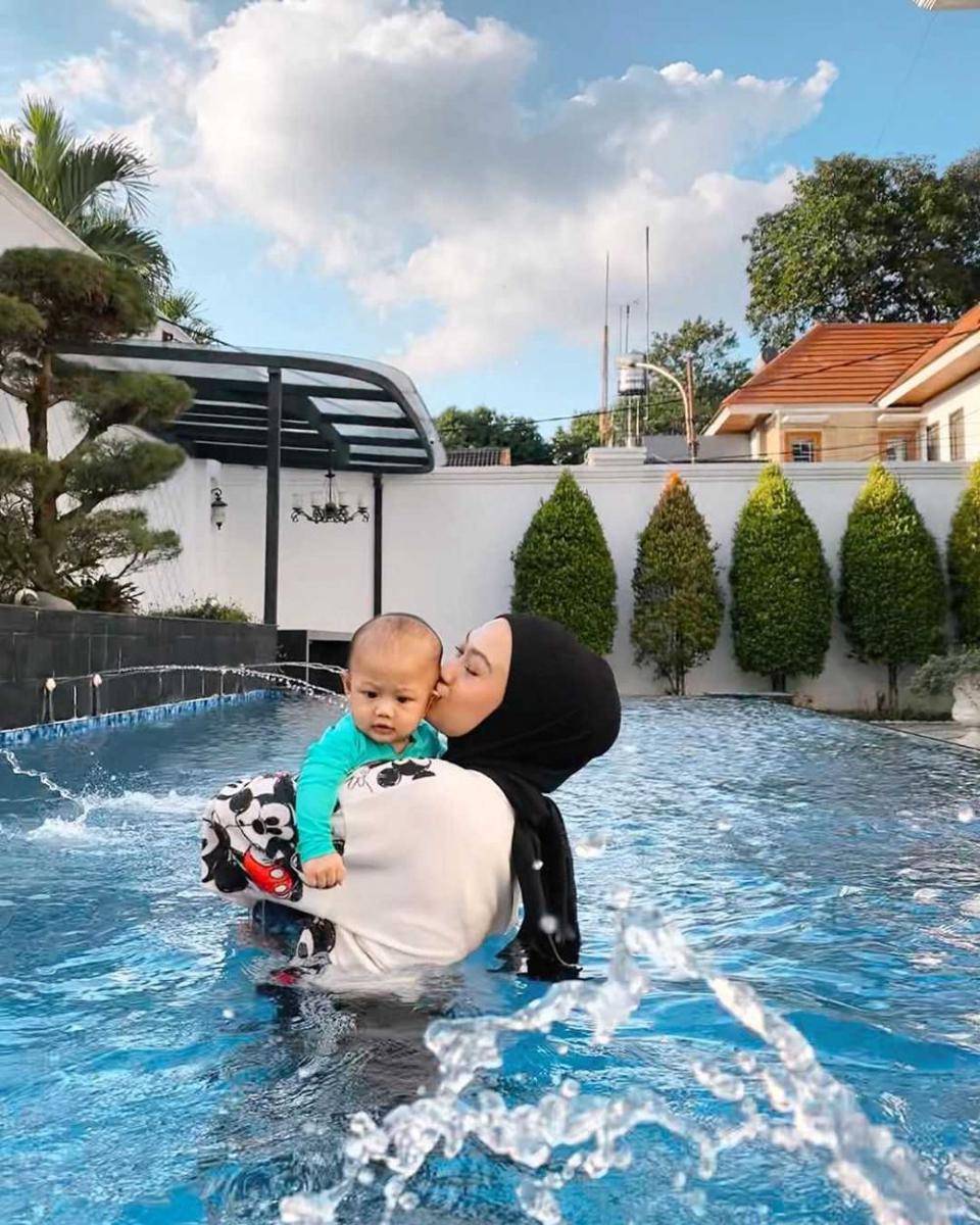 Instagram.com/indahnadapuspita