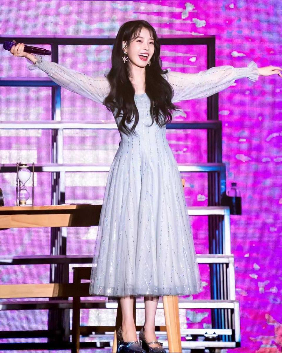 instagram.com/lilyiu_