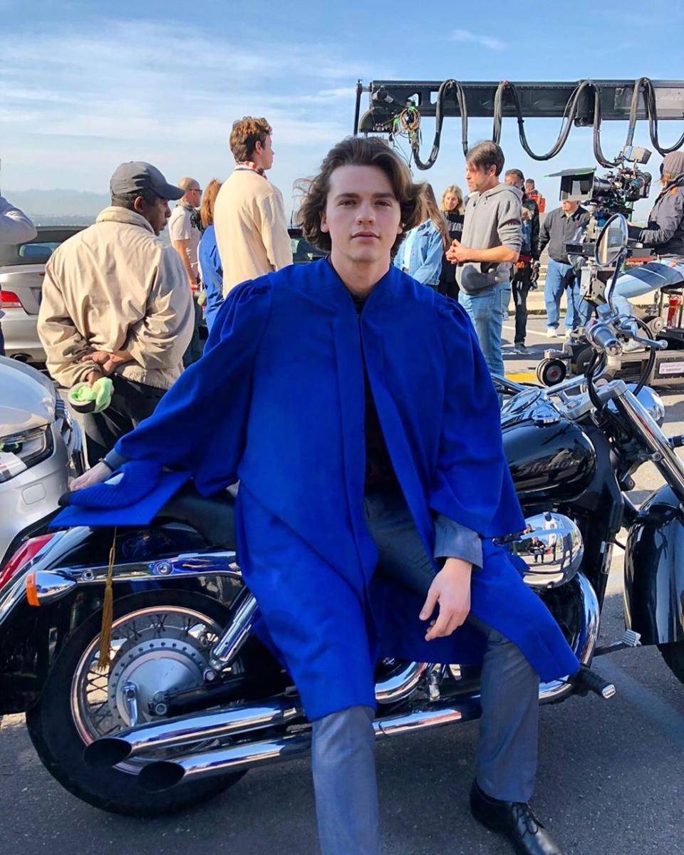 instagram.com/joel_courtney/