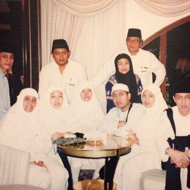 instagram.com/menursoekarno