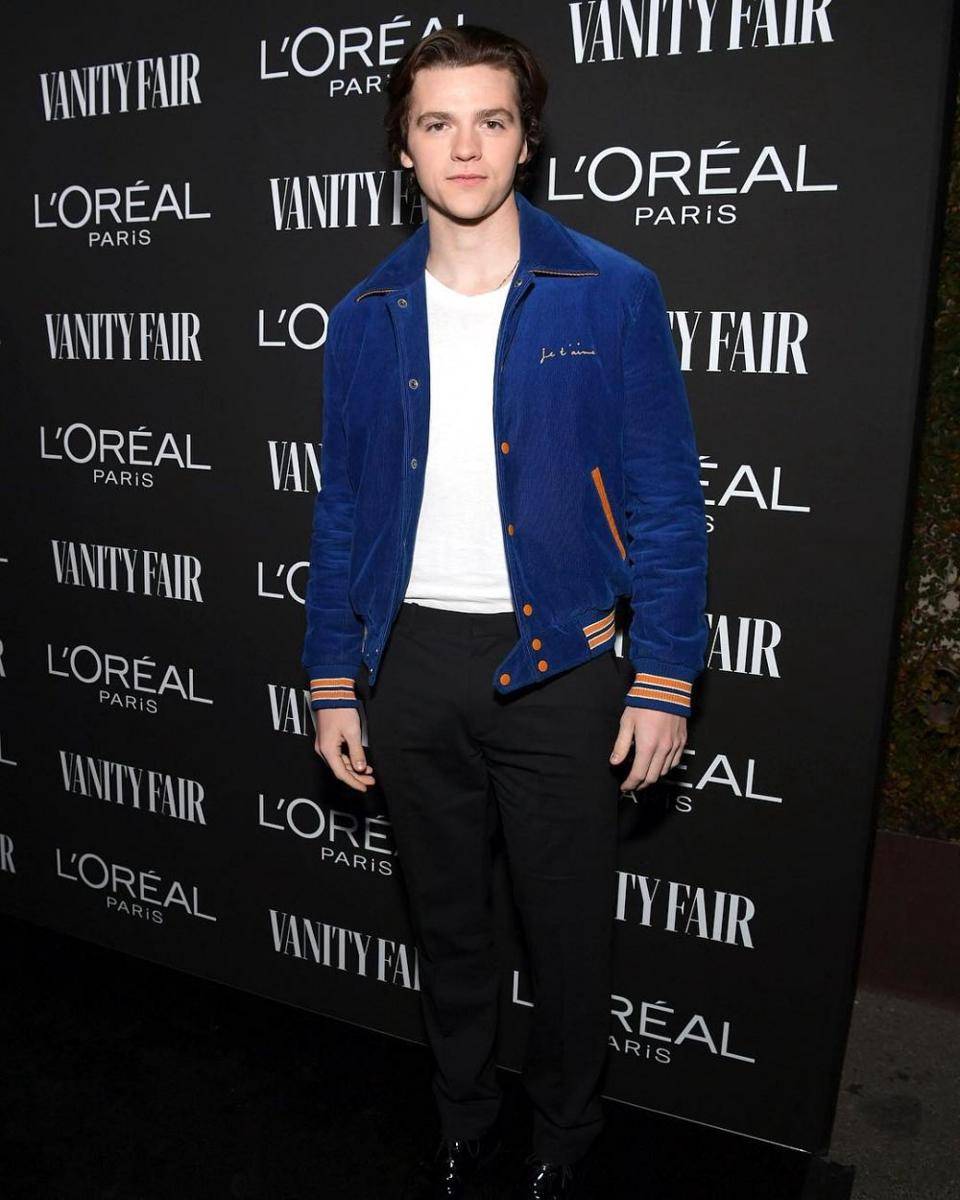 instagram.com/joel_courtney/
