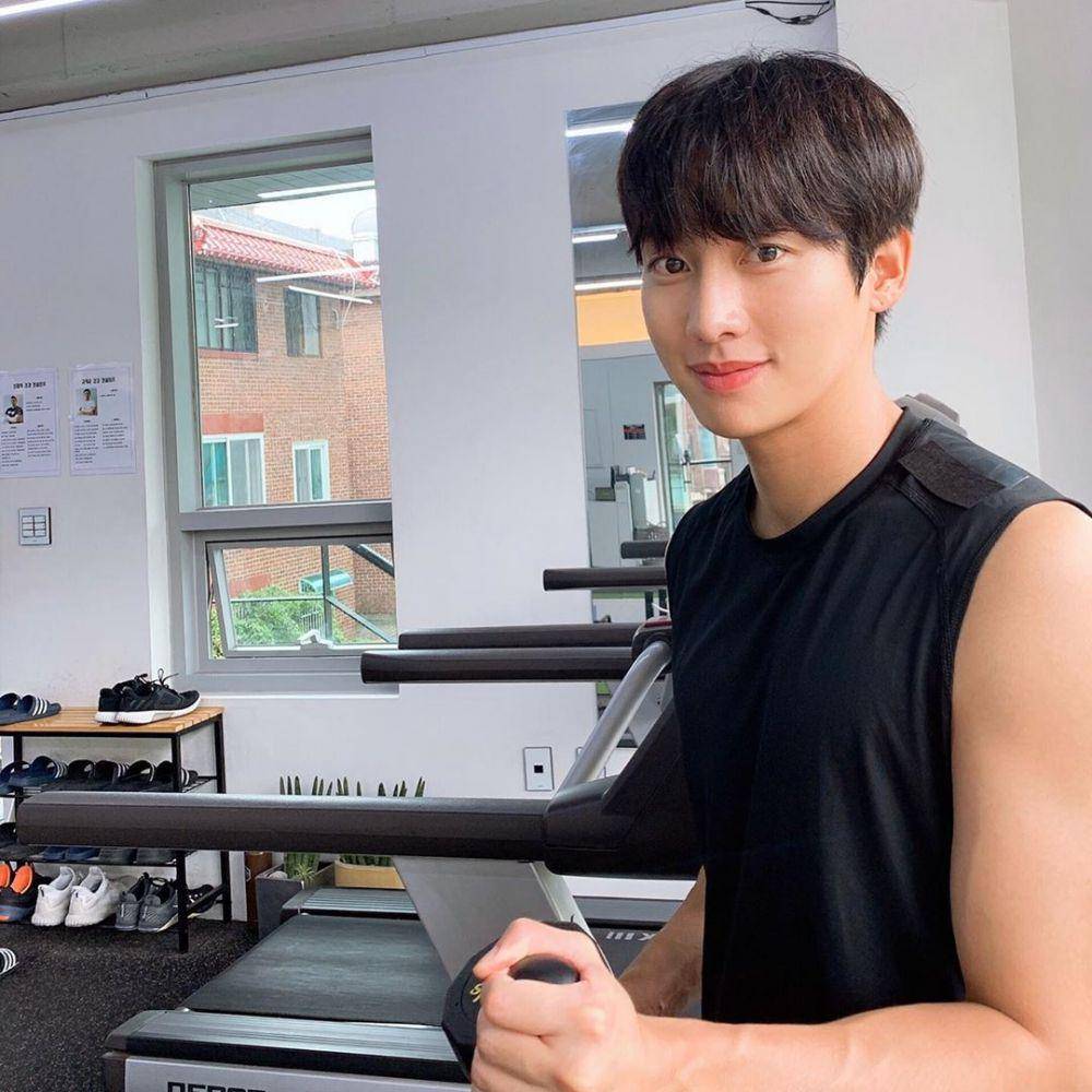 Instagram.com/rnjs28/