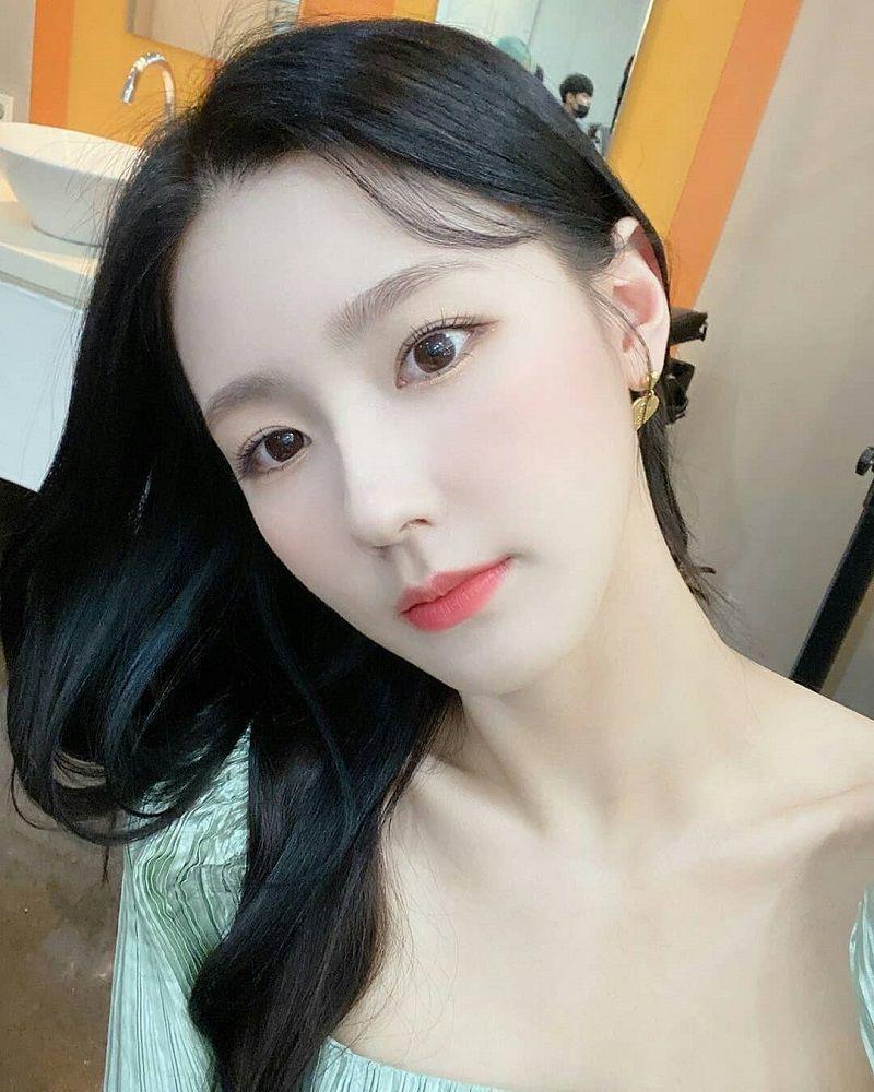 instagram.com/lovely.miyeon