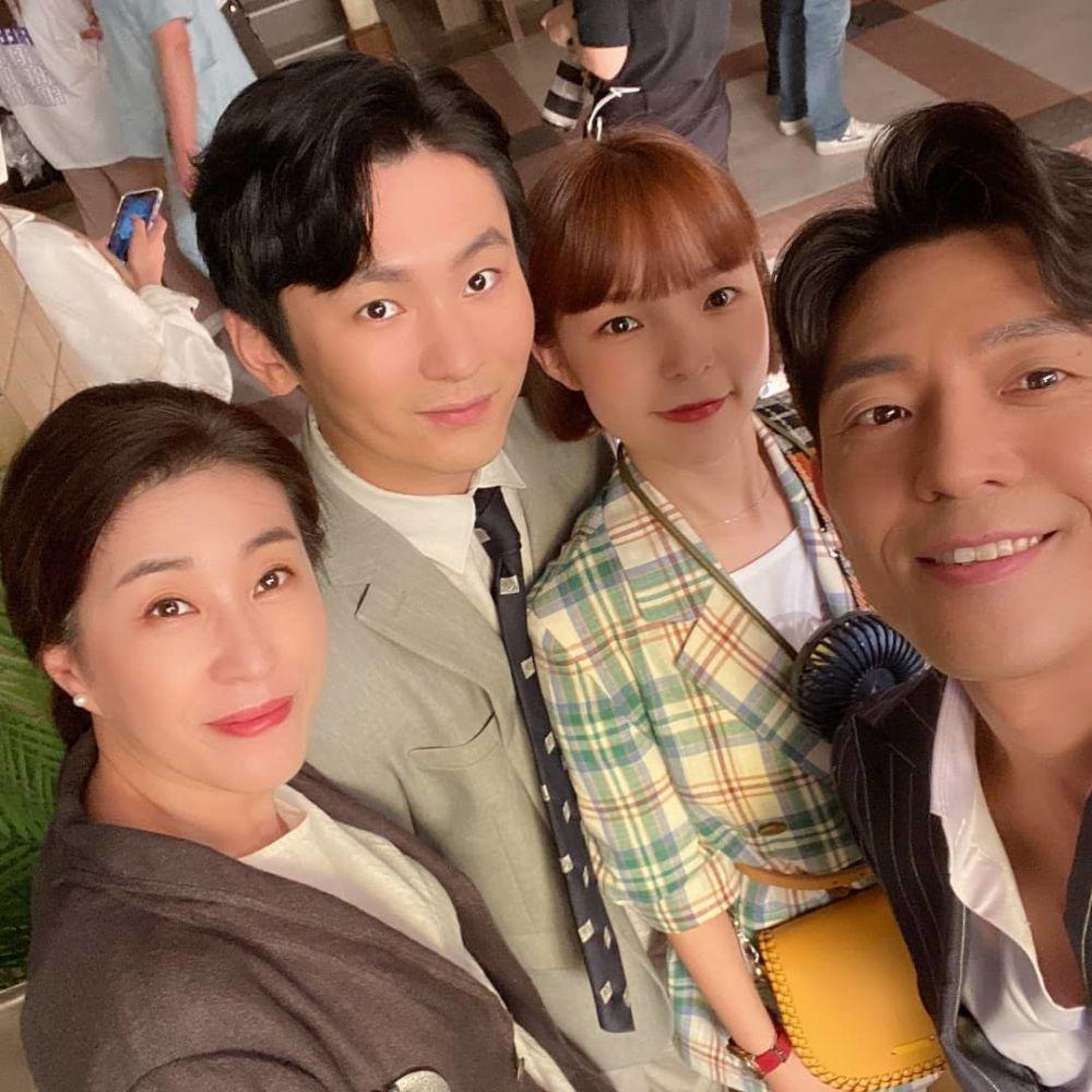 instagram.com/kim_mee_kyung