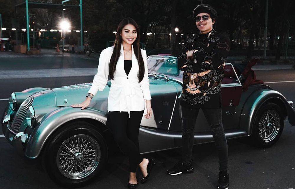 nstagram.com/aurelie.hermansyah