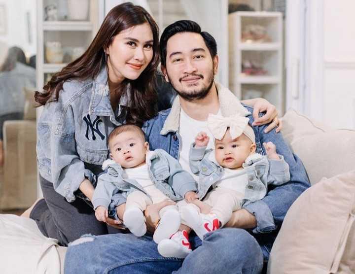 10 Potret Harmonis Keluarga  Syahnaz dan Jeje yang Jauh Dari Gosip