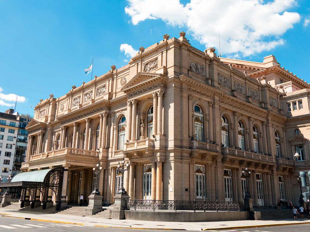 Potret Teatro Colom (mustseespots.com)