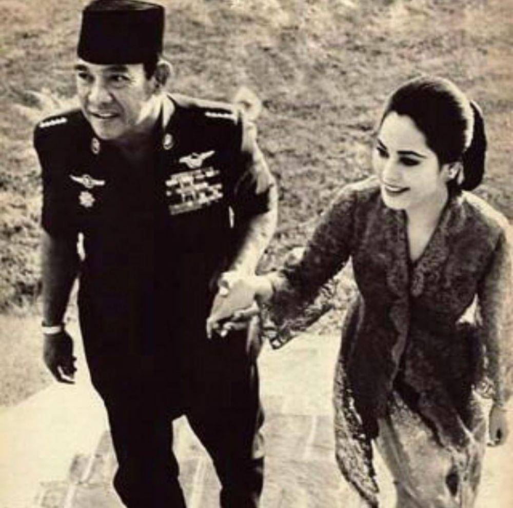 instagram.com/dewisukarnoofficial