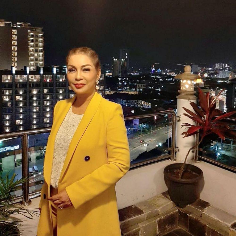 Genap 55 Tahun, 10 Potret Soraya Haque yang Semakin Berkarakter