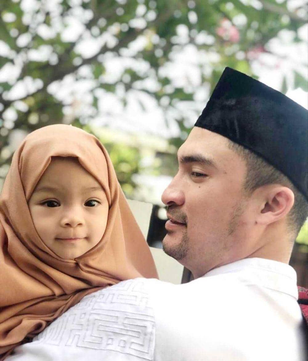 Instagram.com/rezapahlevi101