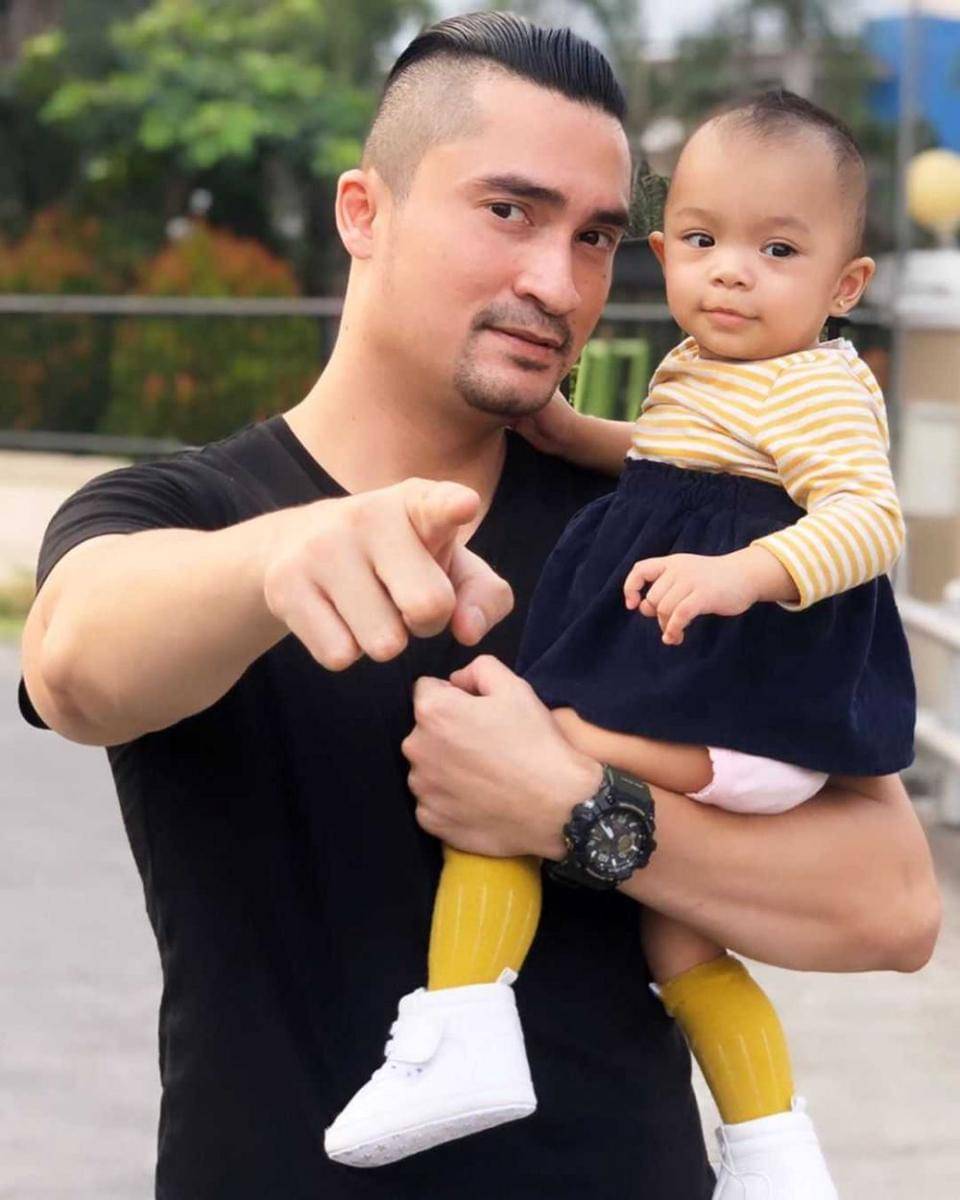 Instagram.com/rezapahlevi101