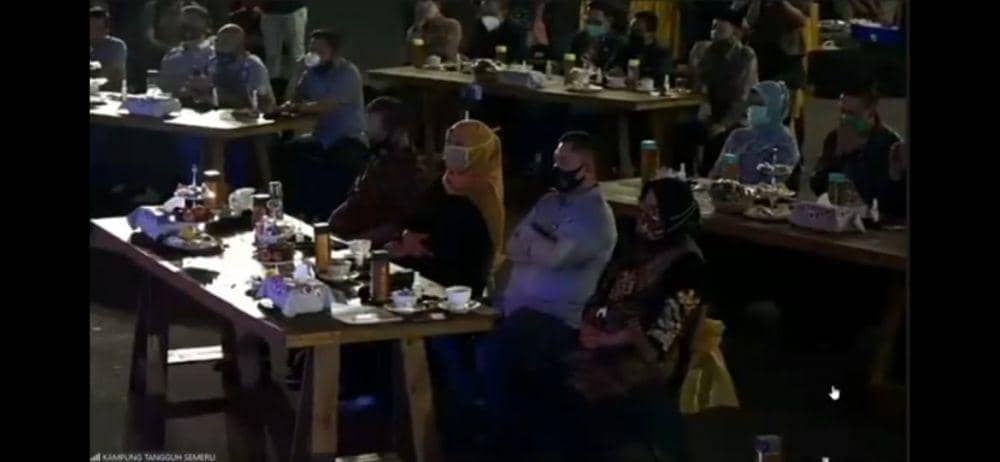 Kali Pertama Sejak Jadi Gubernur, Khofifah Bertemu Risma di Balai Kota
