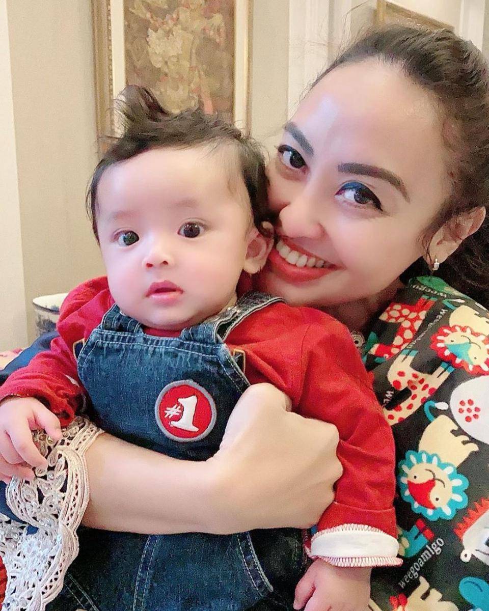 https://www.instagram.com/monica_soraya_hariyanto/