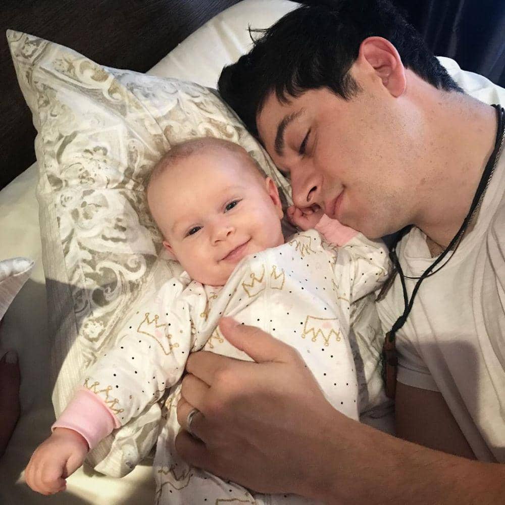 instagram.com/davidhenrie