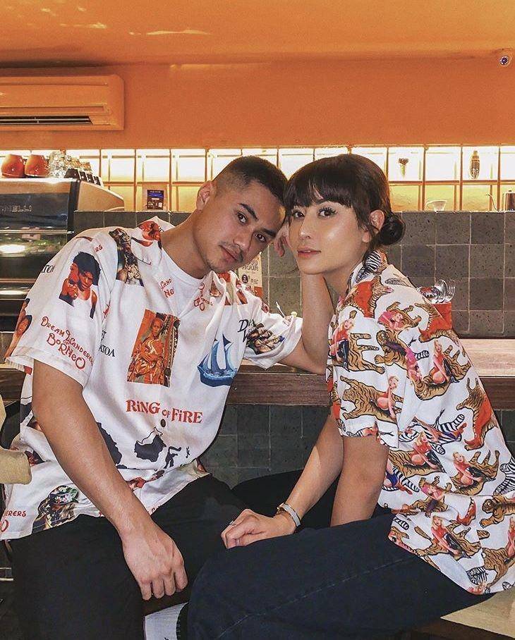 instagram.com/awkarin