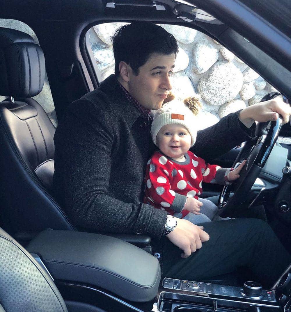 instagram.com/davidhenrie