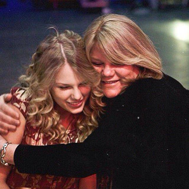 instagram.com/selenatorsarehereformamaswift