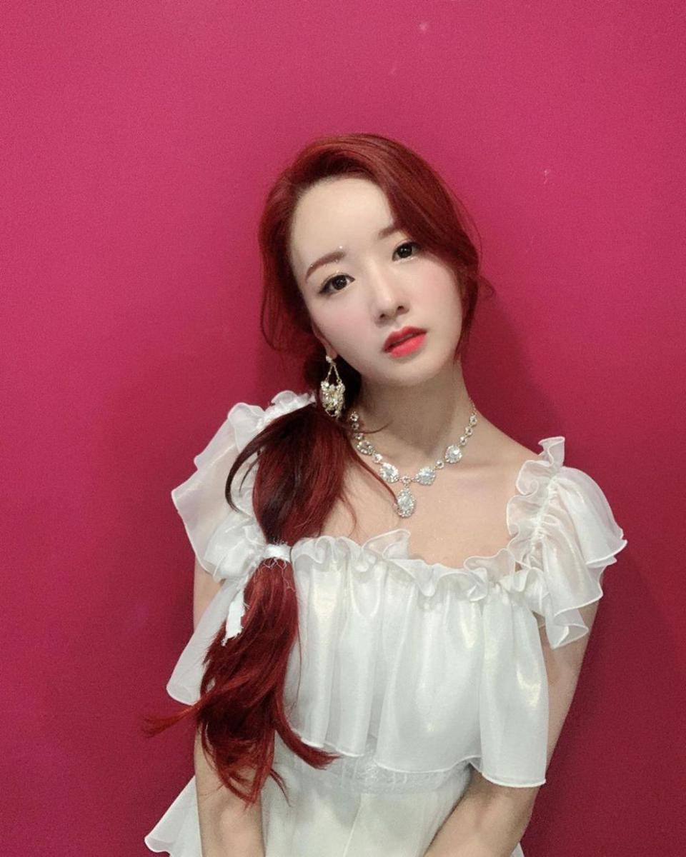 instagram.com/__yoonbomi__