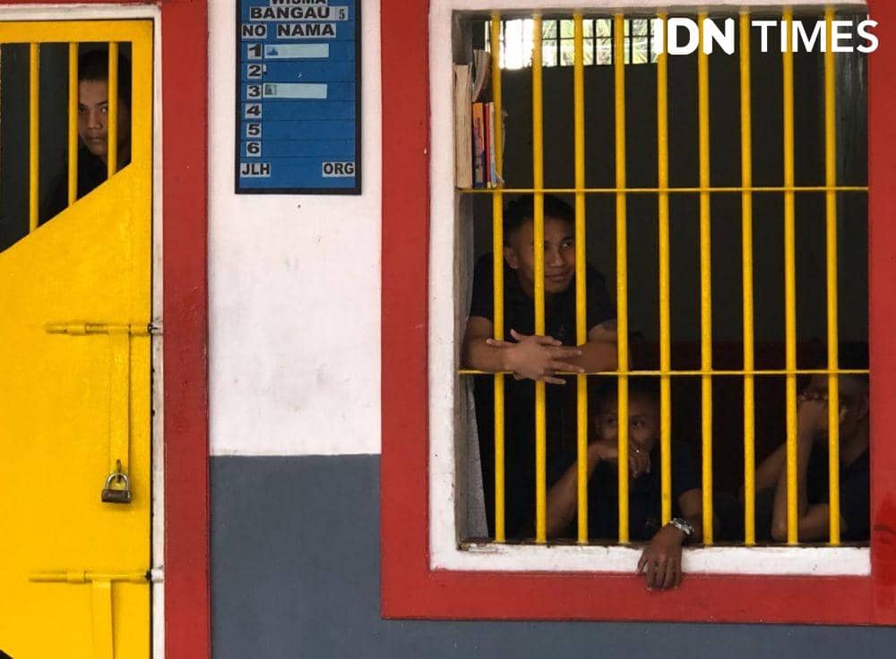 Ilustrasi kondisi di dalam lapas di Sumsel (IDN Times/Rangga Erfizal)