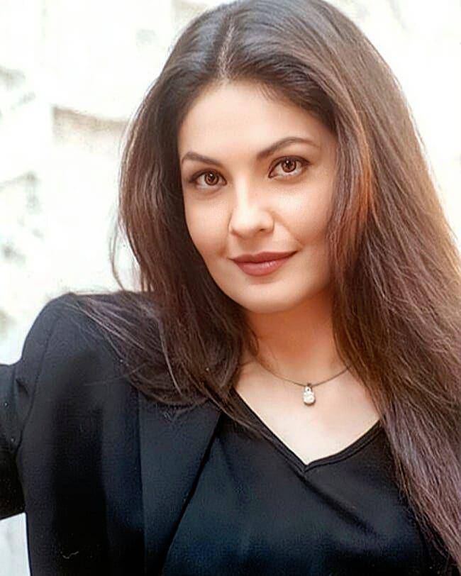 Instagram.com/goldenmemoriesofbollywood