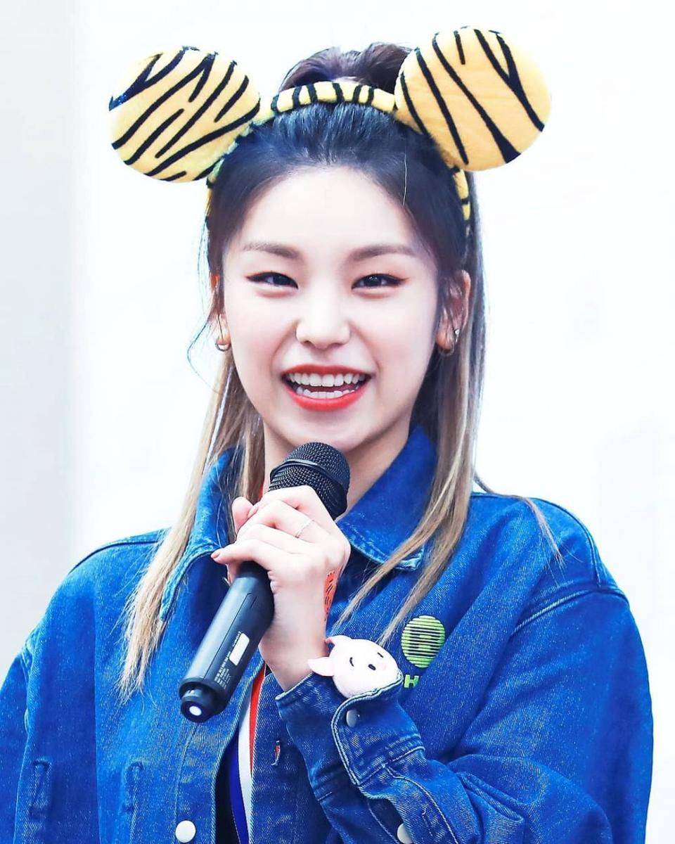 instagram.com/yeji.itzyz