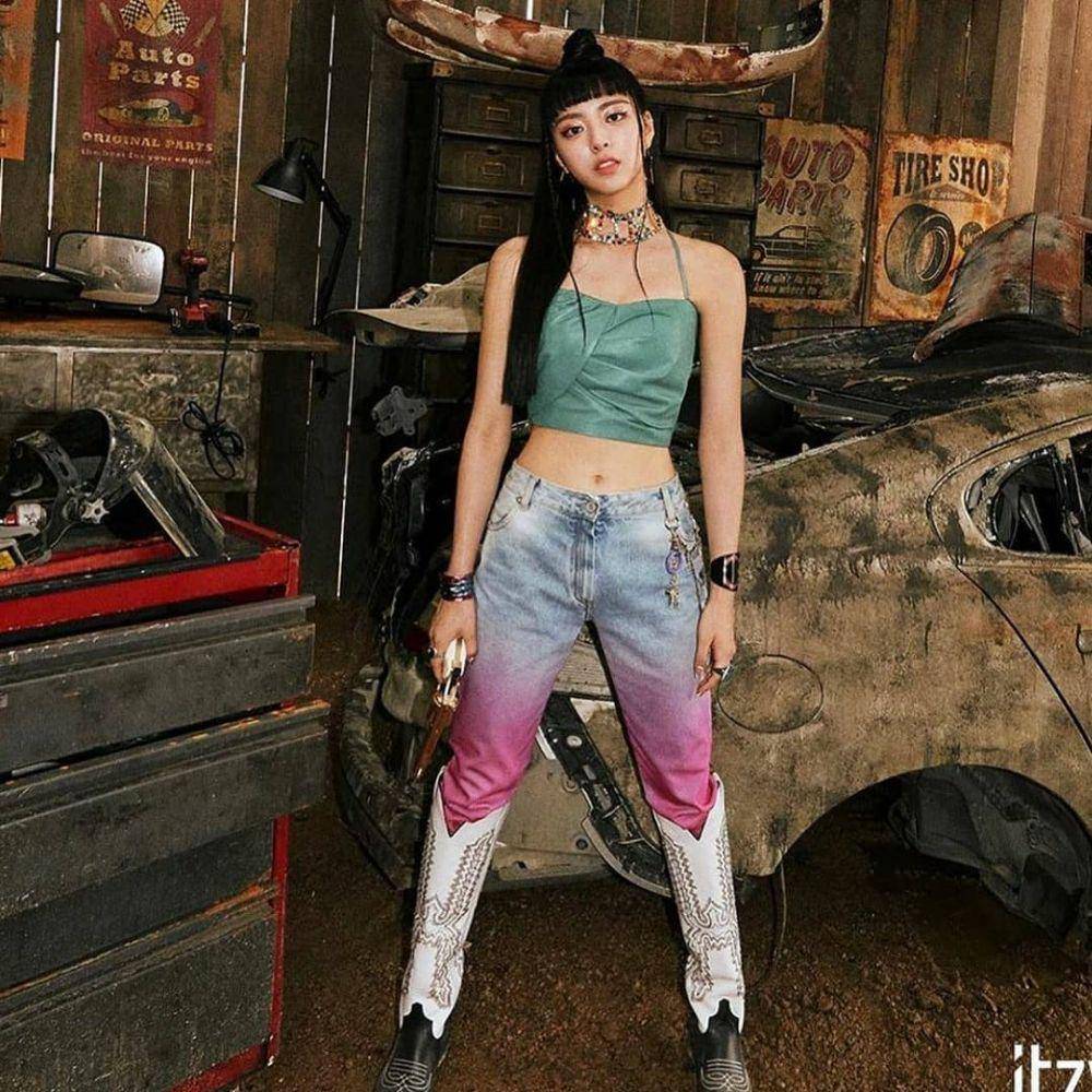 Instagram.com/yuna.itzy