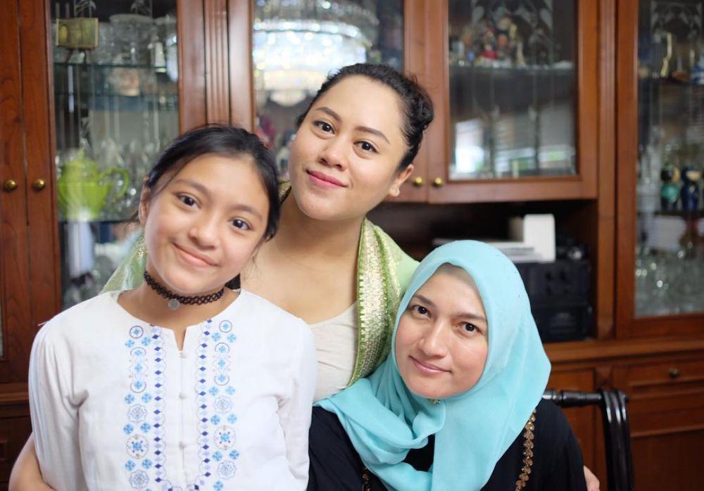 Apa Kabar Mantan Istri Ariel Noah? Ini 9 Potret Terbaru Sarah Amalia