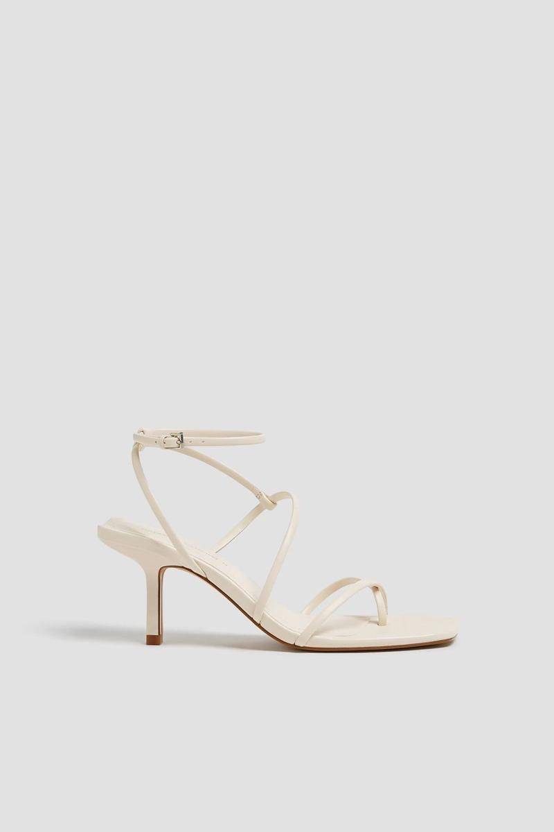 pullandbear.com
