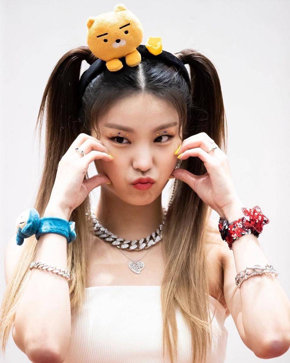 instagram.com/yeji.ltzy
