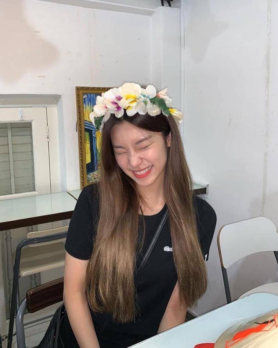 instagram.com/yejiofficial