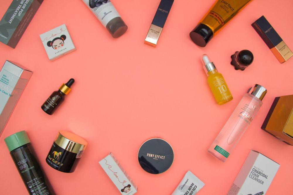 [QUIZ] Kamu Cocoknya Pakai Foundation, BB Cream, atau Cushion Foundation?