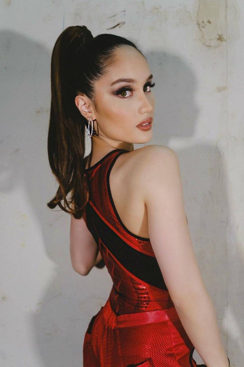 Instagram.com/claurakiehl