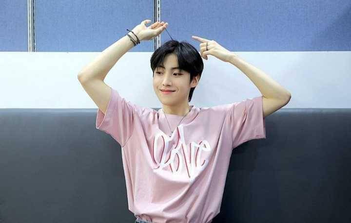 instagram.com/2eunsang_official