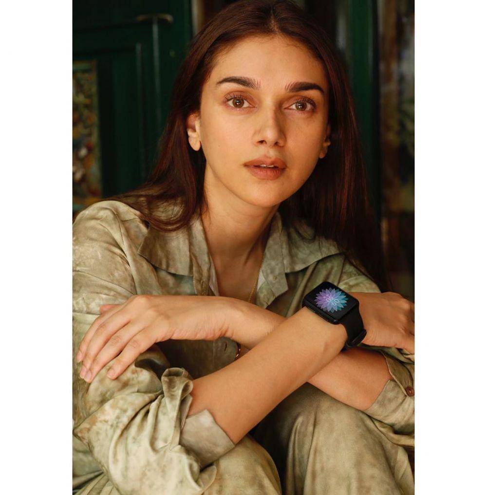 Instagram.com/aditiraohydari