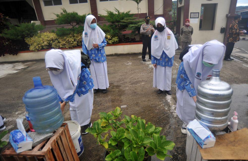 Kemenkes: Aturan Masker di Sekolah Kewenangan Kemendikbud