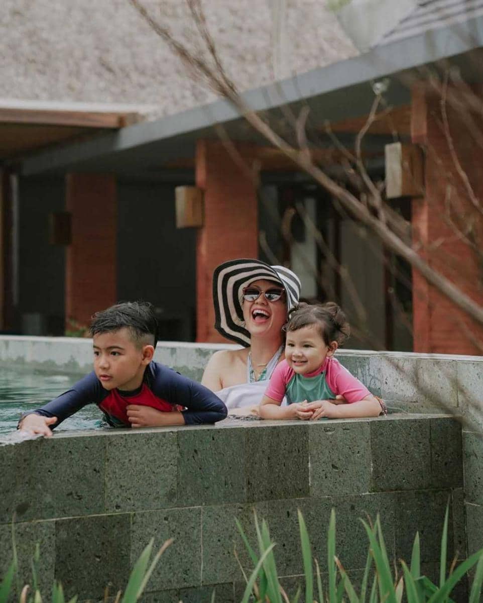 Instagram.com/mrssharena