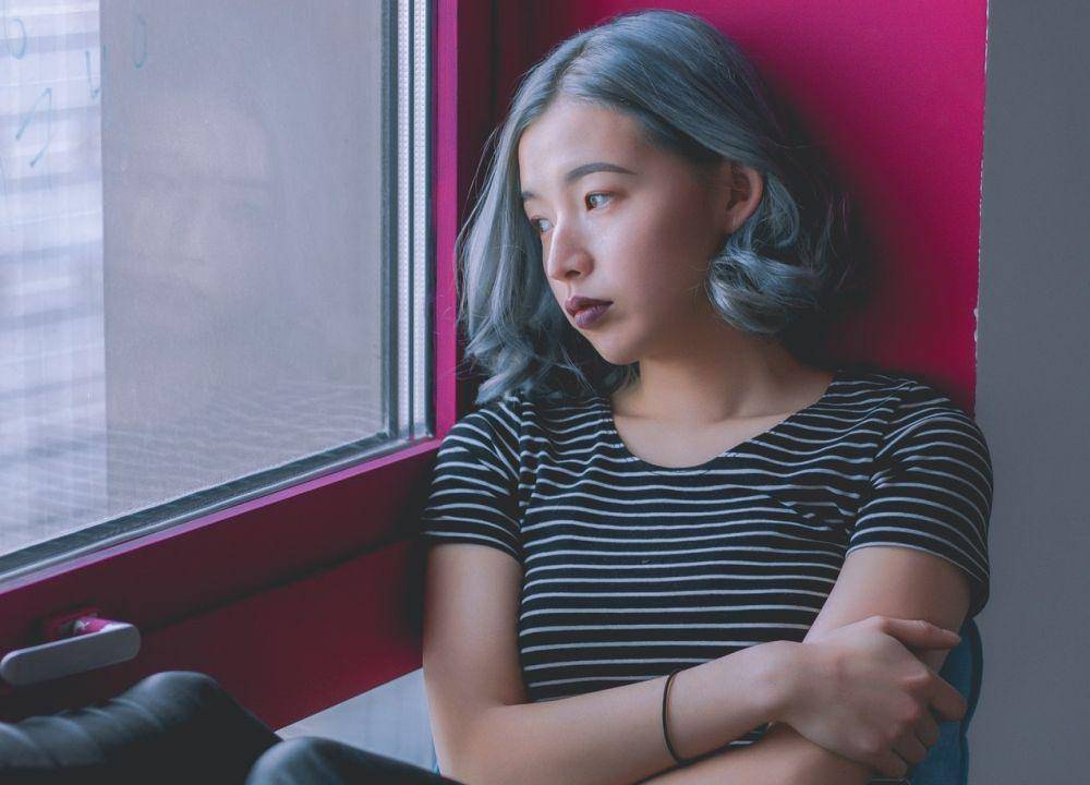 ilustrasi perempuan rindu (pexels.com/@mikoto)