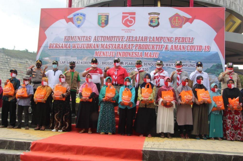 Fakir Miskin Terima 125 Ton Beras dan 1.500 Liter Minyak Goreng