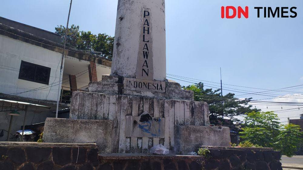 Tugu Pahlawan di Kota Makassar. IDN Times/Asrhawi Muin