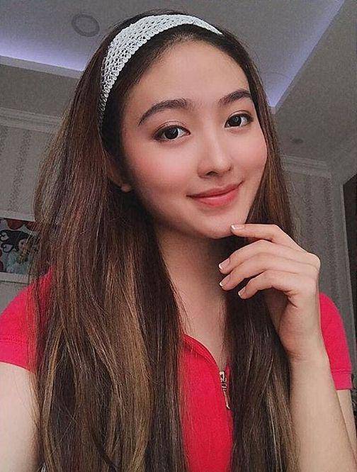 instagram.com/natashawilona12